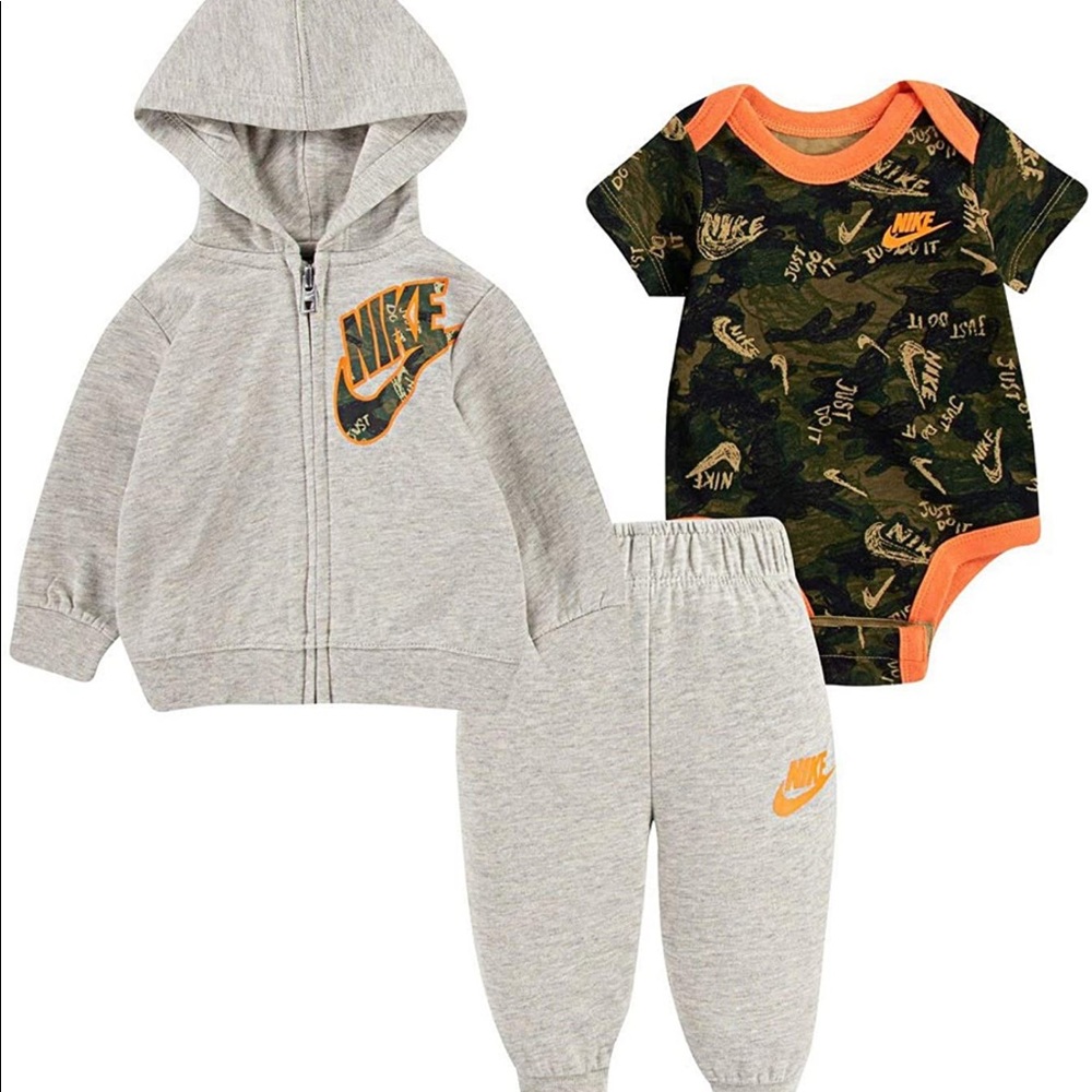 NEW Nike Baby Boy 3 Piece Camo